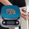 Digitalna kuhinjska vaga od nerđajućeg čelika.