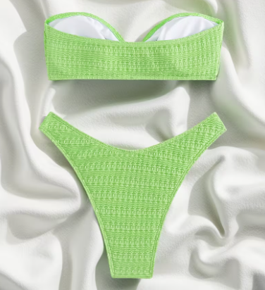 Svetlozeleni reljefni bando bikini sa metalnim prstenom — veličina m za plažu!